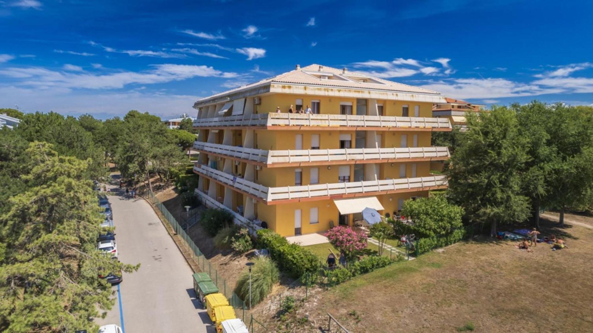 Seaside Flat With Terrace - Beahost Apartment Bibione