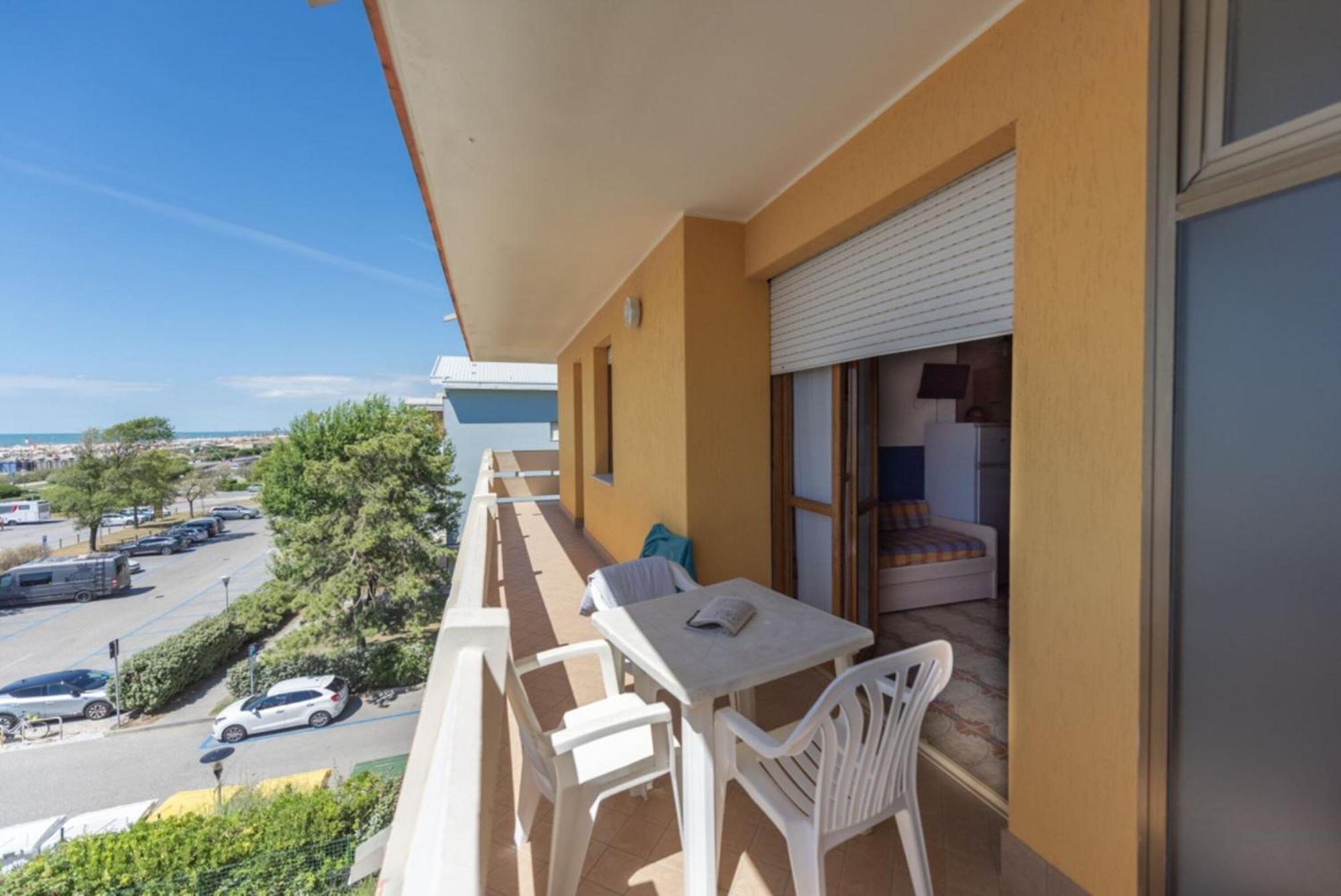 Seaside Flat With Terrace - Beahost Apartment